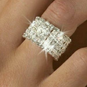 Meet your Posher, Nakima